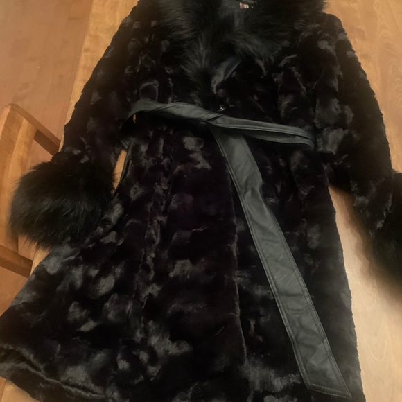 winter jaquet wear 1 time - Picture 2 of 2